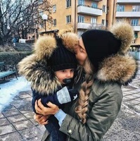 Chapeau tricoté d'hiver mignon pour femmes bébés enfants avec double pompon bonnet chaud en fourrure chapeau au crochet