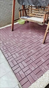 Suelo de Madera Plástica Impermeable para Hogares con Mascotas, Baños y Balcones, Resistente a los Arañazos - Product Image 4