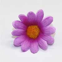 Vente en gros d'usine, têtes de fleurs en tissu mini marguerites de 4 cm, 100 pièces/paquet, mini tournesols artificiels avec tiges