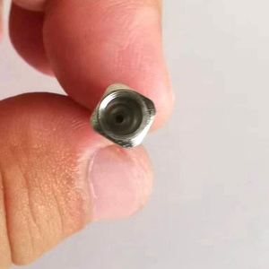 Aguja de jeringa de 13mm LUER hipodérmica de acero inoxidable al por mayor para aplicación de animales de aves de corral - Product Image 4