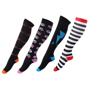 Chaussettes de compression imprimées dégradées pour femmes, hauteur genou, bas de soutien pour la course et le cyclisme, chaussettes athlétiques mignonnes et tendance - Product Image 1