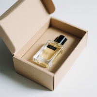 Bouteille de parfum avec boîtes Bouteille en verre garni d'or avec boîte doublée de soie Marque haut de gamme pour les parfumeurs de niche Emballage de boutique