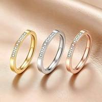 Bague Solitaire en Acier Inoxydable 4mm avec Zircon et Bande Polie 2.5mm, Classique, Tendance Femme, En Stock, Petites Commandes