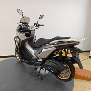 Motocicleta ADV de 180cc Práctica y Cómoda con Tanque de Combustible de 10L y Bajo <span class=keywords><strong>Consumo</strong></span> de Combustible - Product Image 4