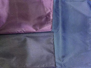 ขายร้อนผ้าเส้นด้ายสีดําเพชรตาหมากรุกพีวีซีเคลือบเบาะทอผ้าโพลีเอสเตอร์ 100% สําหรับกระเป๋าเดินทาง - Product Image 2