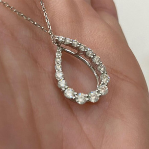 Collar con colgante de cristal en forma de lágrima geométrica para mujer, joyería ligera y minimalista de estilo coreano con cadena para clavícula - Product Image 1