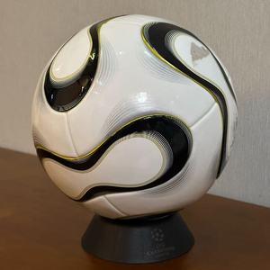 Pallone da <span class=keywords><strong>Calcio</strong></span> Coppa del Mondo 2026 Misura 5 con Logo Personalizzato, Pallone in Pelle Senza Cuciture, Popolare in Tutto il Mondo, Laminato e Resistente - Product Image 5