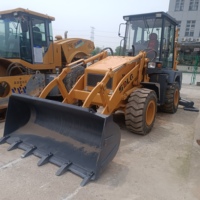 Retroexcavadora Original Lingong LGB680 con Cucharón de 1.2m³, Altura de Descarga de 3.5m, Velocidad de 37km/h, Duradera para Construcción/Agricultura