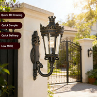 Applique murale extérieure rétro Crown en bronze noir, étanche, avec verre grainé, pour villa, vente en gros, personnalisable, OEM, directement de l'usine, inspectée par le contrôleur de qualité