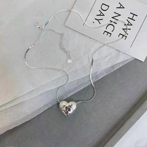 Collier en argent sterling S925 avec pendentif cœur martelé et gravé, chaîne de clavicule pour femme, à porter au quotidien - Product Image 4