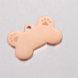 Collier pour <span class=keywords><strong>chien</strong></span> en acier inoxydable Yiwu Aceon, nouveau design, taille personnalisée, deux empreintes de pattes gravées, jamais décoloré, anti-perte, plaque d'identification pour <span class=keywords><strong>chien</strong></span> - Product Image 3