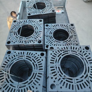 Composants de <span class=keywords><strong>grille</strong></span> carrée en acier inoxydable <span class=keywords><strong>pour</strong></span> la <span class=keywords><strong>protection</strong></span> des routes, des <span class=keywords><strong>puits</strong></span> et des jardins, utilisation extérieure, personnalisables, vente directe du fabricant - Product Image 3