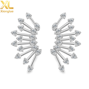 Pendientes de Lujo con Diamantes de Laboratorio DEF/VS, Oro de 14K/18K, Joyería Personalizada para Compromiso, Pendientes de Flecha para Mujer - Product Image 1
