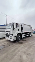 Camion compacteur de déchets Isuzu 18m³