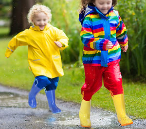 <span class=keywords><strong>Botas</strong></span> <span class=keywords><strong>de</strong></span> Lluvia Impermeables para Niños y Niñas, <span class=keywords><strong>Botas</strong></span> <span class=keywords><strong>de</strong></span> Goma <span class=keywords><strong>de</strong></span> Colores Brillantes para Niños Pequeños con Asas Fáciles <span class=keywords><strong>de</strong></span> Poner para Jugar al Aire Libre - Product Image 6