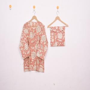 Conjunto de Pijama Floral Estampado a Mano de Alta Calidad - Ropa de Dormir de Algodón, Ropa de Dormir y de Estar por Casa de Verano Estilo Bohemio para Mujer, Regalo - Product Image 1