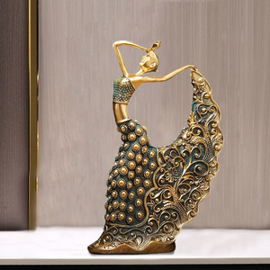 Ornamenti da Scrivania in Stile Europeo di Lusso Creativo, Decorazioni per la Casa, Oggetti in Resina in Confezione Colorata - Product Image 3