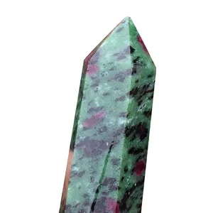 प्राकृतिक अर्द्ध कीमती रूबी Zoisite में Epidote पत्थर क्वार्ट्ज क्रिस्टल बिंदु स्तंभ कीमत के लिए थोक