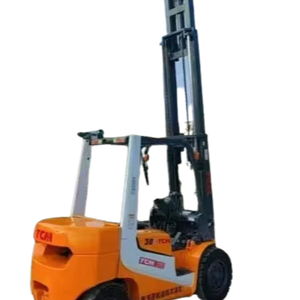 Chariots élévateurs diesel d'origine TCM utilisés mât à deux étages 4WD avec emballage de palettes pour les restaurants de détail et les industries de l'imprimerie - Product Image 1