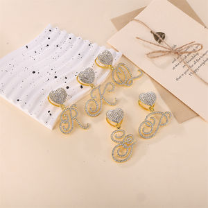 Joyería Hiphop personalizada al por mayor <span class=keywords><strong>nombre</strong></span> encantos colgante letra colgante 18K chapado en <span class=keywords><strong>oro</strong></span> <span class=keywords><strong>de</strong></span> acero inoxidable Iced Out Cz collar <span class=keywords><strong>de</strong></span> <span class=keywords><strong>mujer</strong></span> - Product Image 2