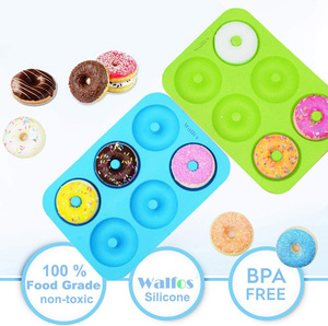 Moule à donuts antiadhésif en silicone sans BPA pour la cuisson – Facile à démouler pour des donuts, gâteaux et biscuits parfaits - Product Image 4