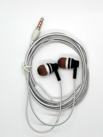 Desain baru Earphone 3.5mm kabel asli Earphone In-ear Bass portabel untuk apple Sport Earphone berkabel untuk iphone dengan mikrofon