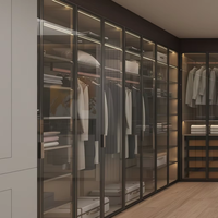 Système de garde-robe modulaire MILAN personnalisable, style Mid-Century Modern, avec portes coulissantes Shaker en bois, pour hôtel, villa, chambre principale