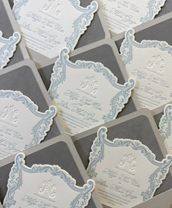 Papier de coton offset d'invitation de mariage typographique de luxe élégant avec forme en relief personnalisée et fantaisie découpée à l'emporte-pièce - Product Image 4