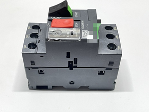 ตัวควบคุมการเขียนโปรแกรม PLC GV2ME06ตัวตัดวงจรมอเตอร์แม่เหล็กความร้อน1-1.6A <span class=keywords><strong>3</strong></span>ขั้ว690 - Product Image 3