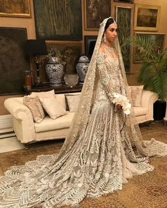 Robe de mariée élégante | Robe de mariée longue longueur au sol indienne/pakistanaise avec broderie lourde Zardozi - Product Image 2