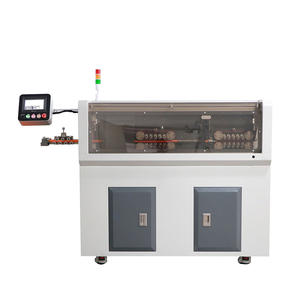 Outils de dénudage de fils coaxiaux entièrement automatiques et robustes de 2,5 mm à 14 mm pour la fabrication de faisceaux de câbles haute tension pour les nouvelles énergies - Product Image 2