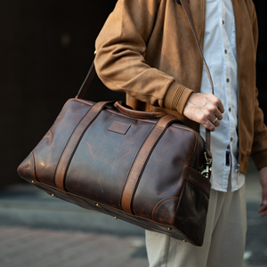 Bolsa de Viaje de Cuero Genuino de Primera Calidad, Ideal para Viajes de Negocios, Escapadas de Fin de Semana y Uso Diario, Disponible a un Precio Competitivo - Product Image 1