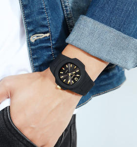 Montre-bracelet de luxe carrée pour homme <span class=keywords><strong>SKMEI</strong></span> 1717 de haute qualité, nouveau design, bracelet en silicone noir, mouvement japonais à quartz - Product Image 5