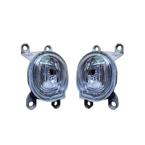 Venta directa de fábrica de faros antiniebla compatibles con camionetas y SUV Hilux REVO 2021-2024. - Product Image 4