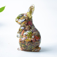 Figurine de lapin en coquillages colorés et gravier de cristal poli, en résine époxy, objet de collection unique, cadeau d'anniversaire pour amoureux