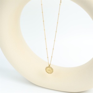 สร้อยคอจี้รูปพระอาทิตย์แบบเรียบหรู ชุบทอง 18k PVD สุดฮิต ทันสมัย - Product Image 5