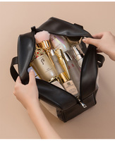 Vente en gros de sac à cosmétiques personnalisé transparent pour femmes avec logo personnalisé trousse à maquillage avec fermeture à glissière matériau PU étanche