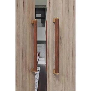 Poignée de porte carrée en laiton avec insert en bois de noyer naturel, poignée d'entrée robuste pour grandes portes d'entrée en bois - Product Image 2