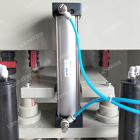 Machine de remplissage semi-automatique pour liquides, machine de remplissage de détergent liquide, machine de remplissage de liquides corrosifs (tel que le javel)