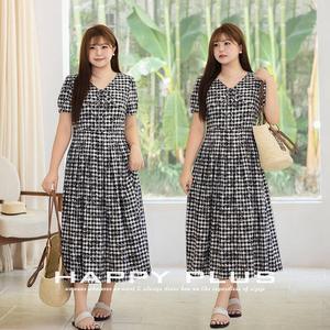 เดรสยาวทรงเอเข้ารูปเอว คอวี ลายตาราง  ไซส์พลัส สำหรับผู้หญิง สีดำ  แบบมีจีบ  รุ่นแฮปปี้พลัส - Product Image 2