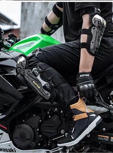 Nouvelle mode de genouillères et coudières de moto à coque dure motif forgé souple Protection de moto savaient coussinets - Product Image 5