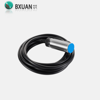 Sensor Proximitas Induktif PNP NO+NC Jarak Deteksi 8mm Terlindungi IP67 Kuningan Berlapis Nikel Pemasangan Rata 10-30V