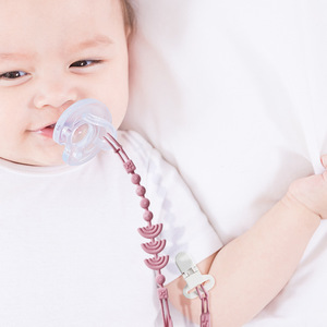 Cadena Multifuncional para Chupetes de Bebé, Productos de Silicona Suave y Flexible para Bebé, Libres de BPA, 2 en 1, Cadena Antipérdida, Clip para Chupetes - Product Image 4
