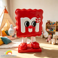 Sculpture décorative en fibre de verre de style dessin animé pour l'affichage en centre commercial, sculpture fantaisie et mignonne personnalisable pour les chambres d'enfants, les salles de jeux et la décoration