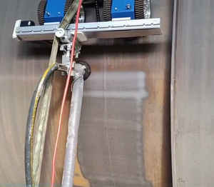 <span class=keywords><strong>Robot</strong></span> de sablage professionnel conçu pour les parois extérieures des réservoirs, équipé de torches de sablage - Product Image 6