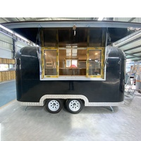Remolque de Comida Móvil Negro con Ventanas Corredizas, Mini Cocina Compacta y Equipo Multifuncional para Venta de Comida Rápida en la Calle Urbana