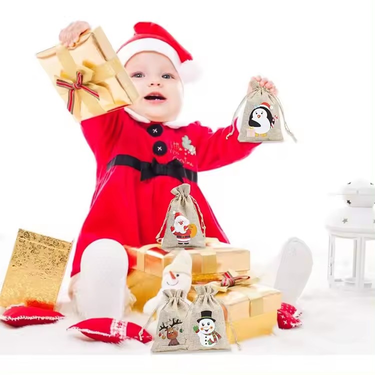 Eco Friendly Drawstrings Christmas Burlap Gift Bags With Snowman Printed