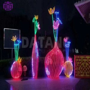 High Quality Modern Ip65 Iron Frame Christmas <b>Vase</b> Motif <b>Light</b> With Customizable Color <b>For</b> Home & Holiday Landscape Decorations - Product Image 1