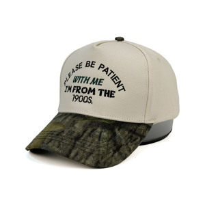 Per favore, abbi pazienza con me, sono del 1900: Cappellino da baseball strutturato a 5 pannelli in cotone bicolore con ricamo piatto e chiusura snapback. - Product Image 5