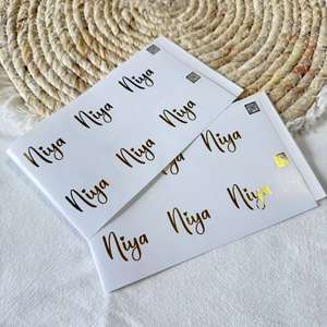 Etiquetas Adhesivas Redondas de PVC Impermeables con Logotipo en Dorado para Embalaje - Product Image 6